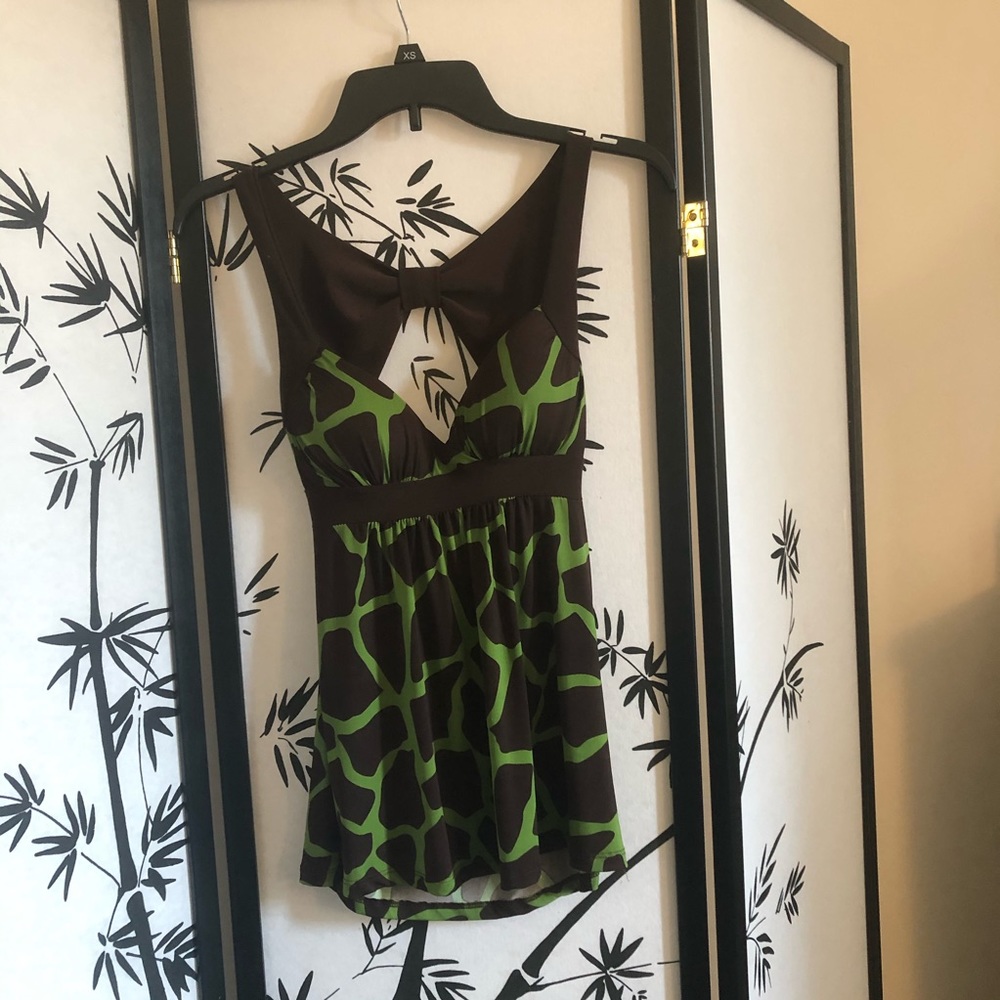 Giraffe print top